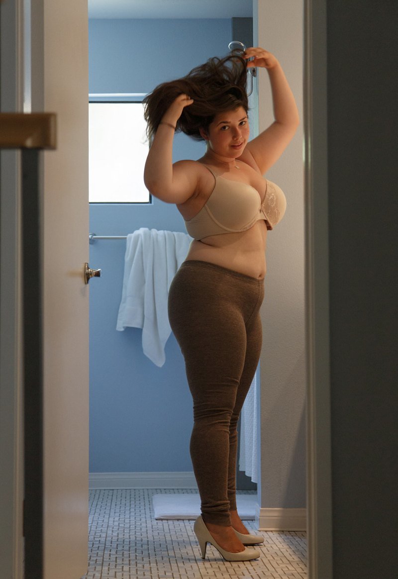 Ариана, 34